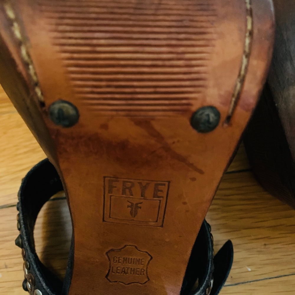 Frye Joy Studded Platform Heel Sandals - Size 5 - Picture 5 of 5